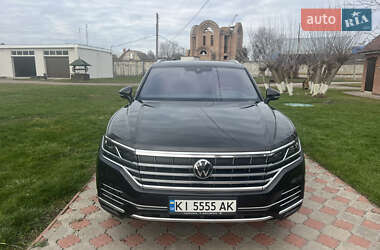 Внедорожник / Кроссовер Volkswagen Touareg 2021 в Василькове
