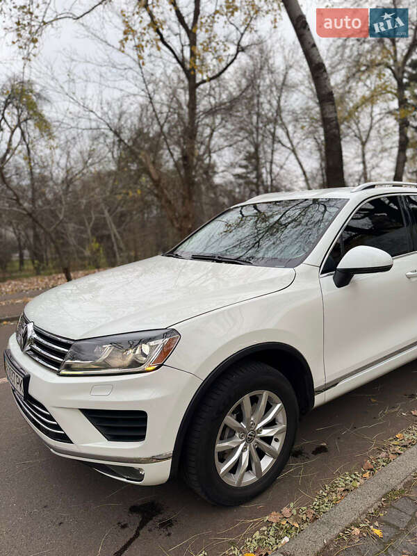 Внедорожник / Кроссовер Volkswagen Touareg 2015 в Киеве фото 6 Внедорожник / Кроссовер Volkswagen Touareg 2015 в Киеве