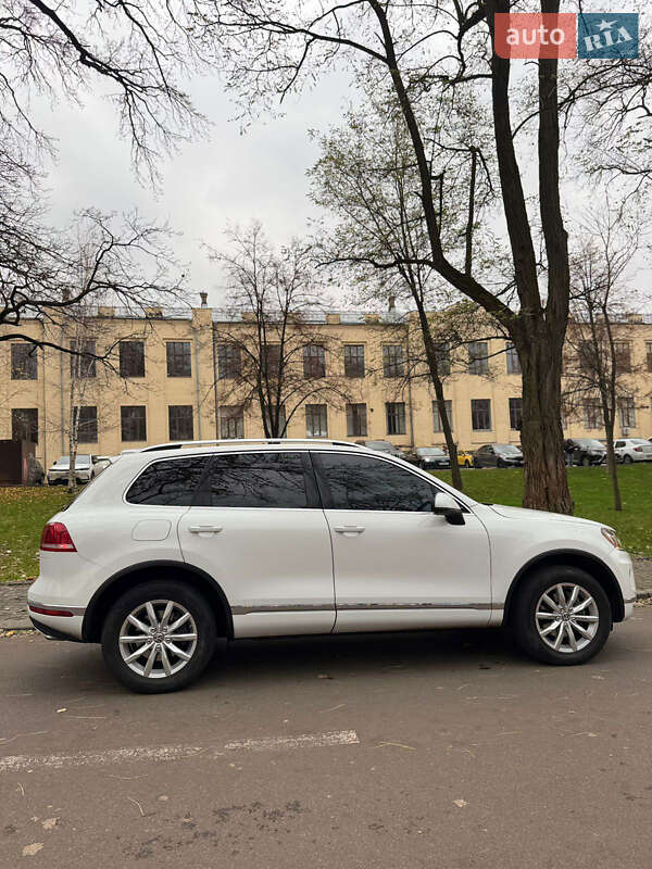 Внедорожник / Кроссовер Volkswagen Touareg 2015 в Киеве фото 14 Внедорожник / Кроссовер Volkswagen Touareg 2015 в Киеве