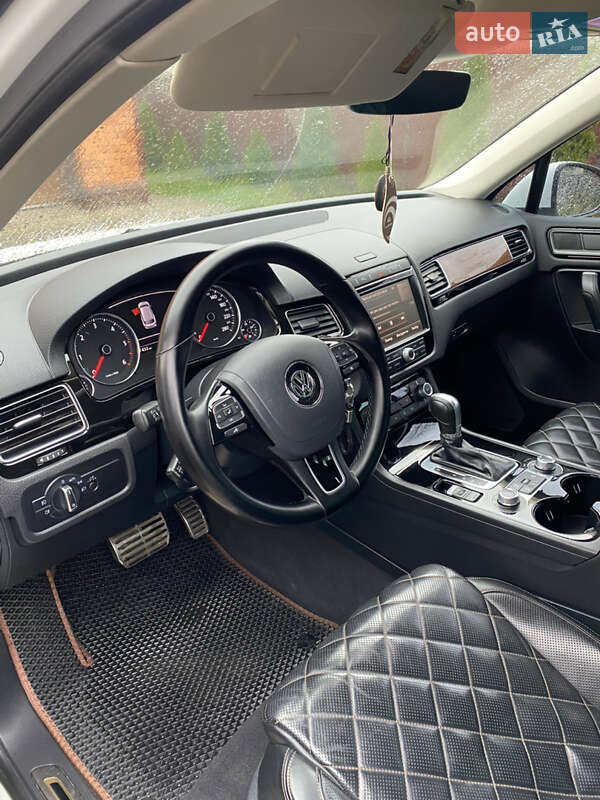 Внедорожник / Кроссовер Volkswagen Touareg 2017 в Бережанах