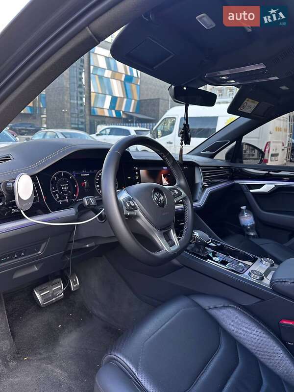 Внедорожник / Кроссовер Volkswagen Touareg 2019 в Киеве фото 7 Внедорожник / Кроссовер Volkswagen Touareg 2019 в Киеве