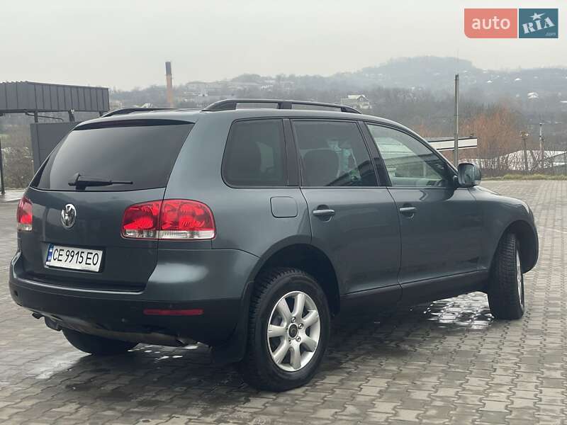 Внедорожник / Кроссовер Volkswagen Touareg 2005 в Черновцах