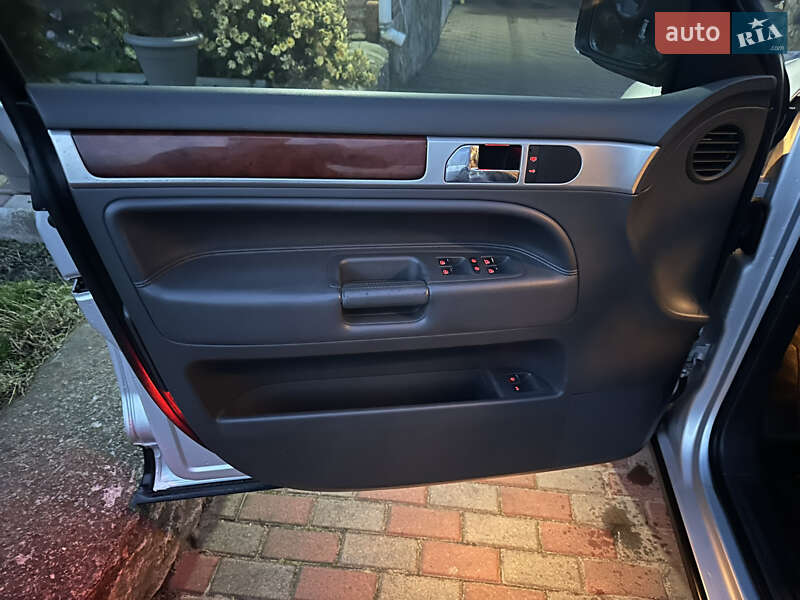 Внедорожник / Кроссовер Volkswagen Touareg 2005 в Прилуках фото 8 Внедорожник / Кроссовер Volkswagen Touareg 2005 в Прилуках