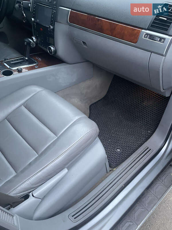 Внедорожник / Кроссовер Volkswagen Touareg 2004 в Киеве фото 13 Внедорожник / Кроссовер Volkswagen Touareg 2004 в Киеве