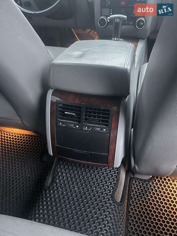 Внедорожник / Кроссовер Volkswagen Touareg 2004 в Киеве фото 15 Внедорожник / Кроссовер Volkswagen Touareg 2004 в Киеве