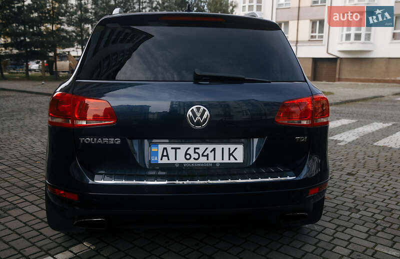 Внедорожник / Кроссовер Volkswagen Touareg 2011 в Ивано-Франковске
