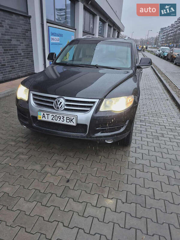 Внедорожник / Кроссовер Volkswagen Touareg 2008 в Львове