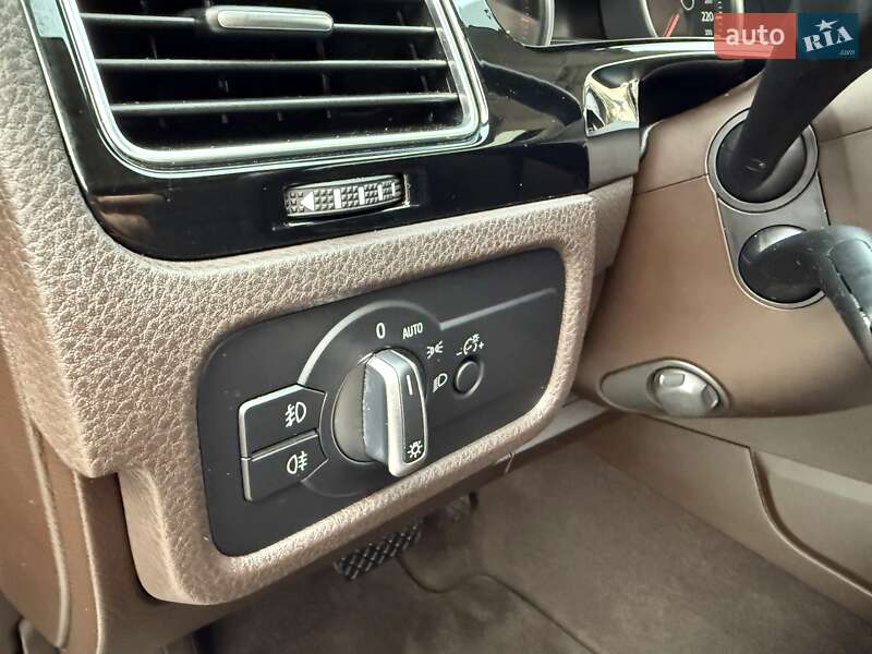 Внедорожник / Кроссовер Volkswagen Touareg 2016 в Виннице