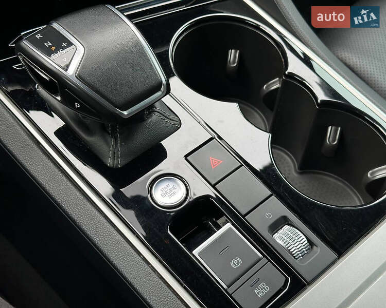 Внедорожник / Кроссовер Volkswagen Touareg 2019 в Киеве фото 35 Внедорожник / Кроссовер Volkswagen Touareg 2019 в Киеве