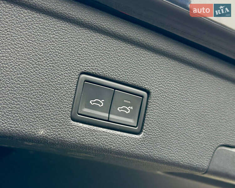 Внедорожник / Кроссовер Volkswagen Touareg 2019 в Киеве фото 52 Внедорожник / Кроссовер Volkswagen Touareg 2019 в Киеве