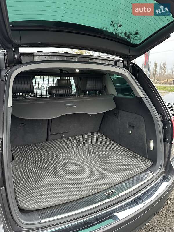 Внедорожник / Кроссовер Volkswagen Touareg 2008 в Белогородке