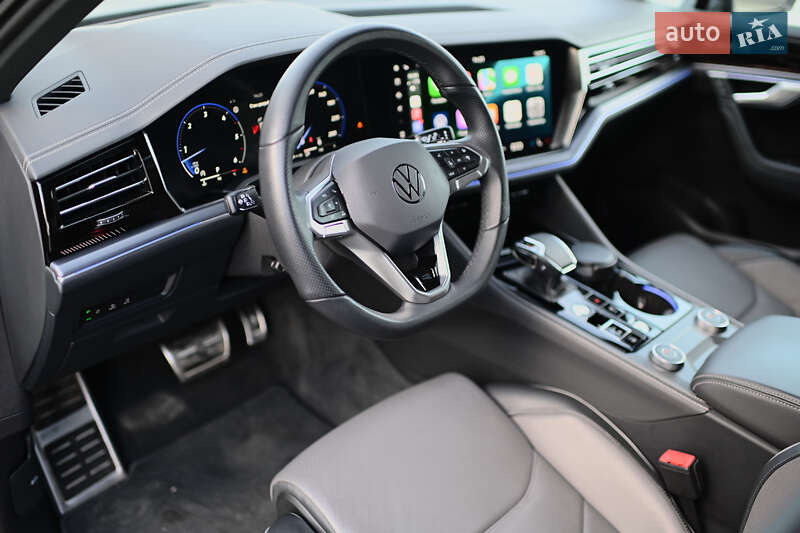 Внедорожник / Кроссовер Volkswagen Touareg 2024 в Ровно