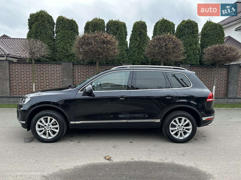 Внедорожник / Кроссовер Volkswagen Touareg 2017 в Киеве