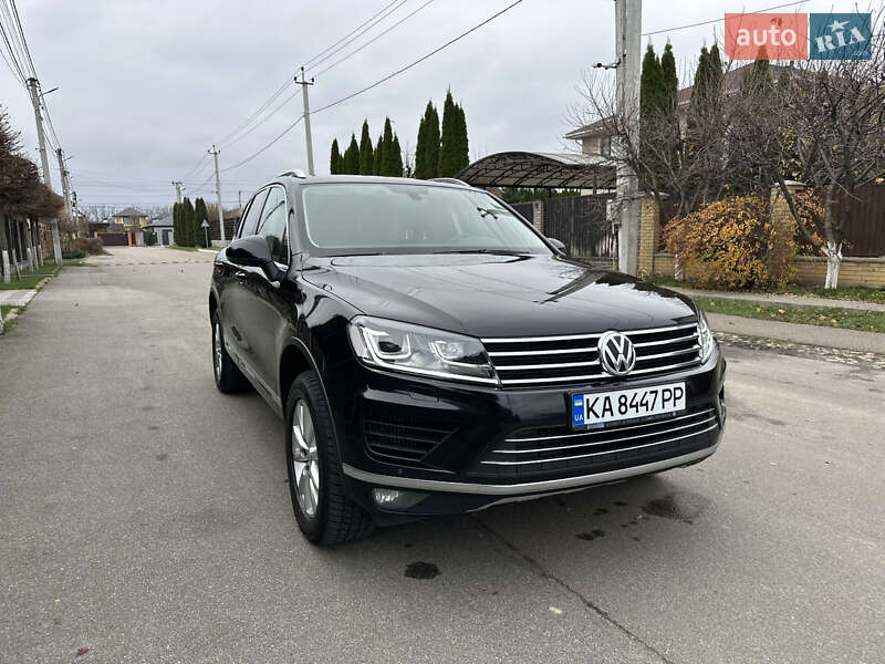Внедорожник / Кроссовер Volkswagen Touareg 2017 в Киеве