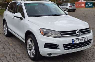 Внедорожник / Кроссовер Volkswagen Touareg 2012 в Черновцах