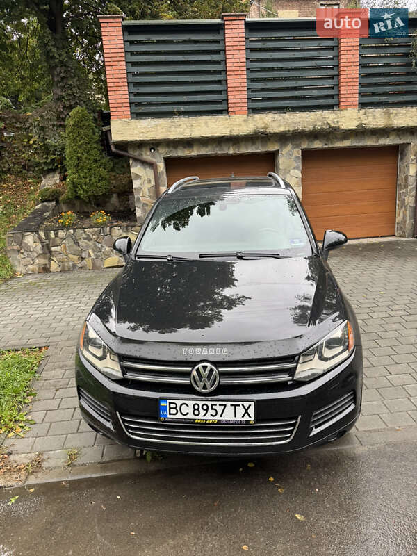 Позашляховик / Кросовер Volkswagen Touareg 2012 в Львові