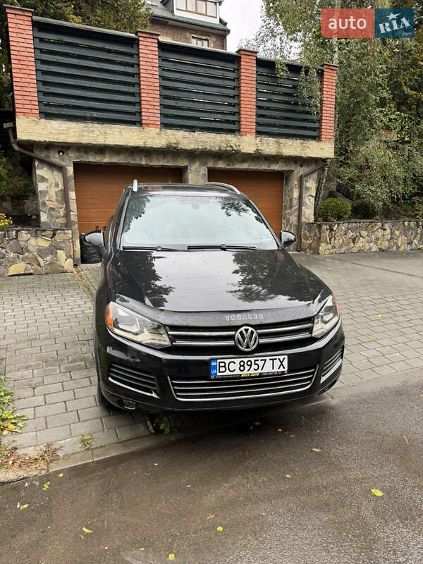 Позашляховик / Кросовер Volkswagen Touareg 2012 в Львові