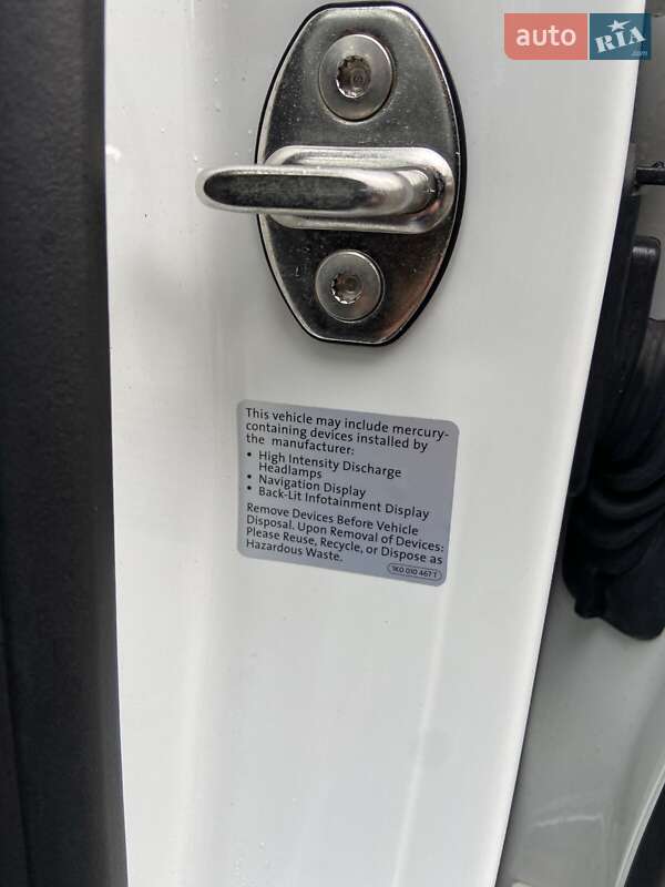 Позашляховик / Кросовер Volkswagen Touareg 2012 в Львові