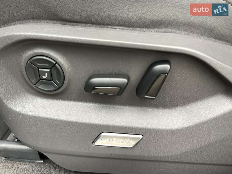 Внедорожник / Кроссовер Volkswagen Touareg 2020 в Киеве фото 15 Внедорожник / Кроссовер Volkswagen Touareg 2020 в Киеве