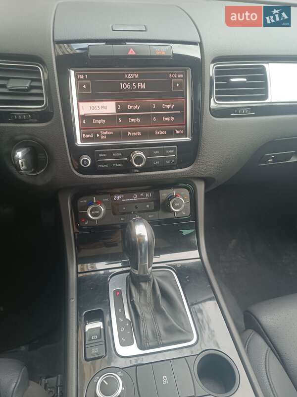 Позашляховик / Кросовер Volkswagen Touareg 2012 в Києві