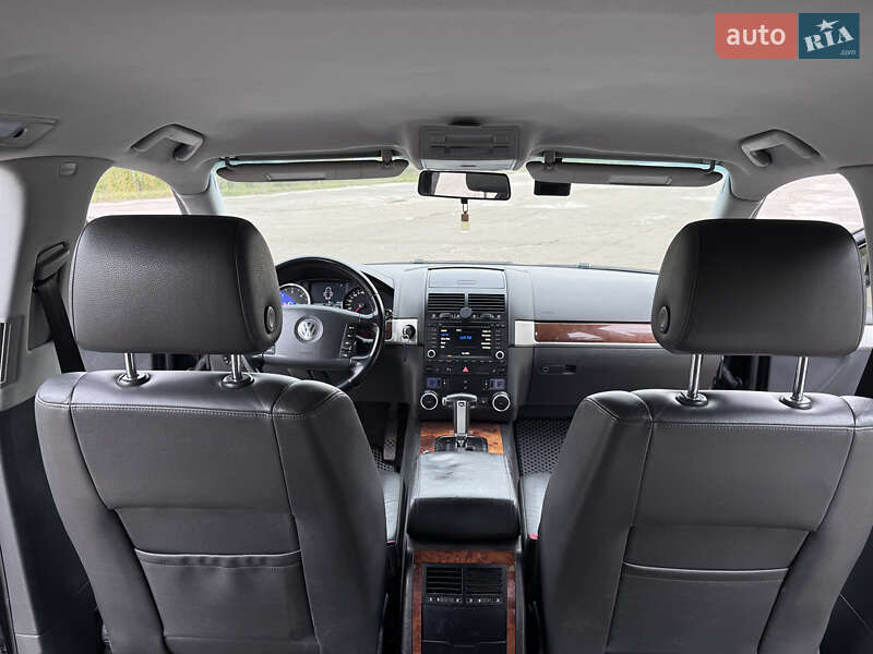 Позашляховик / Кросовер Volkswagen Touareg 2007 в Києві