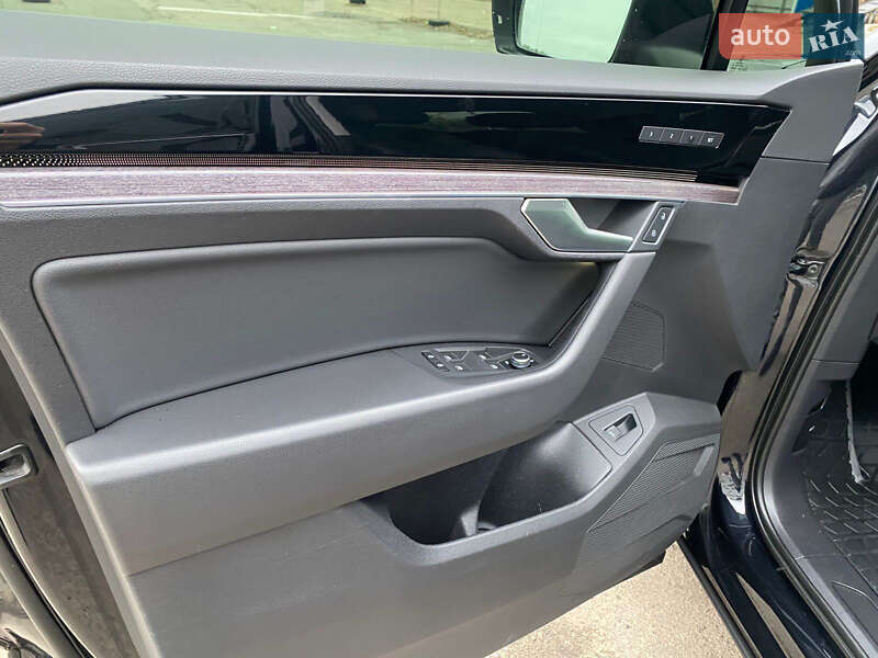 Внедорожник / Кроссовер Volkswagen Touareg 2020 в Киеве