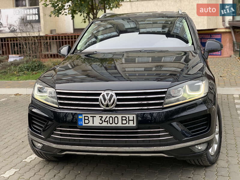 Внедорожник / Кроссовер Volkswagen Touareg 2016 в Одессе