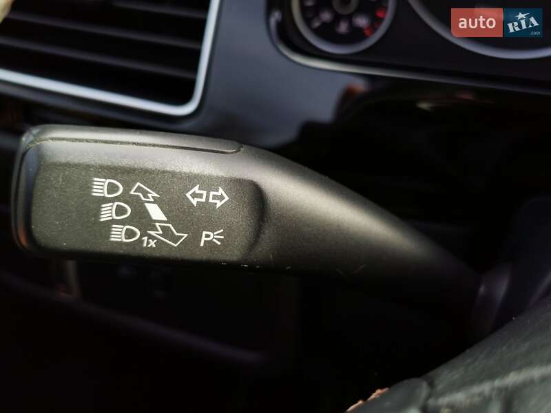 Внедорожник / Кроссовер Volkswagen Touareg 2013 в Хмельницком