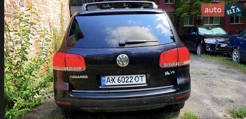 Внедорожник / Кроссовер Volkswagen Touareg 2003 в Краснограде