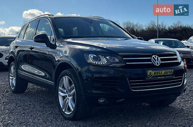 Внедорожник / Кроссовер Volkswagen Touareg 2012 в Львове