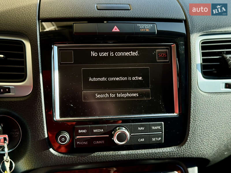 Внедорожник / Кроссовер Volkswagen Touareg 2013 в Киеве