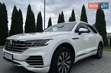 Внедорожник / Кроссовер Volkswagen Touareg 2018 в Львове