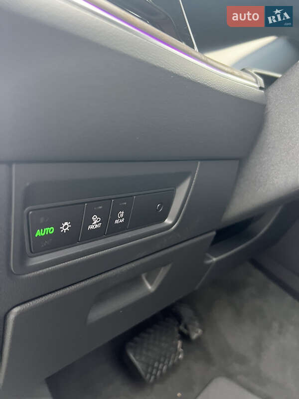 Внедорожник / Кроссовер Volkswagen Touareg 2018 в Львове фото 28 Внедорожник / Кроссовер Volkswagen Touareg 2018 в Львове