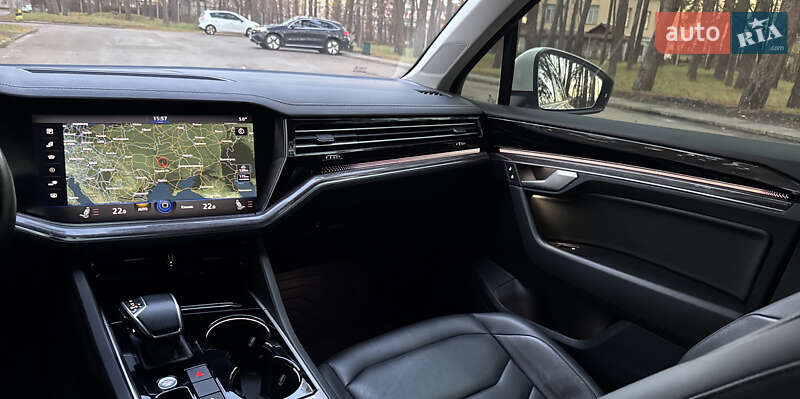 Внедорожник / Кроссовер Volkswagen Touareg 2018 в Черкассах