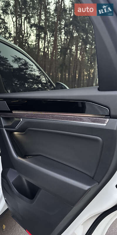 Внедорожник / Кроссовер Volkswagen Touareg 2018 в Черкассах