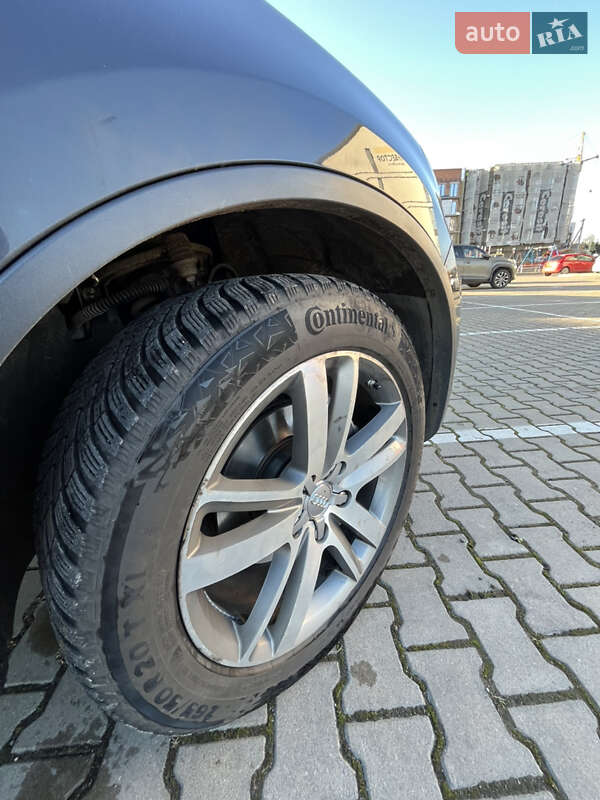 Внедорожник / Кроссовер Volkswagen Touareg 2015 в Луцке