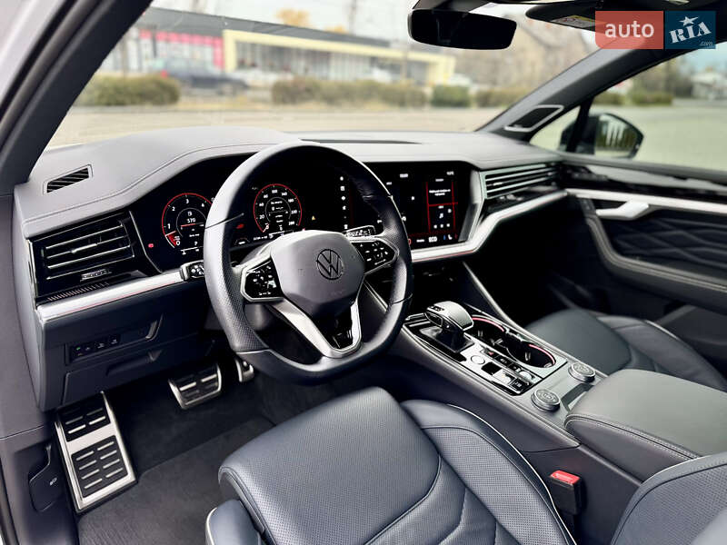 Внедорожник / Кроссовер Volkswagen Touareg 2024 в Иршаве