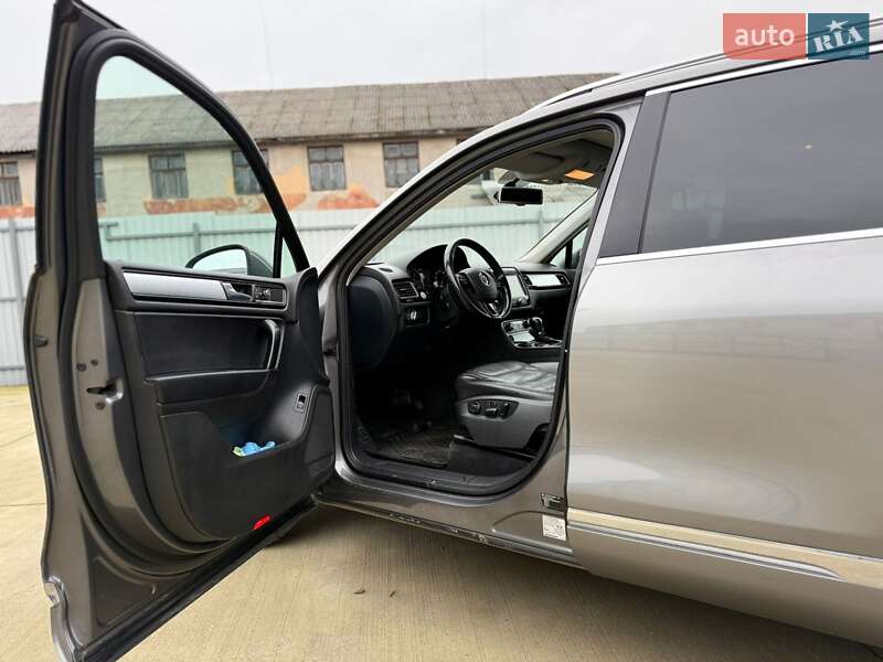 Позашляховик / Кросовер Volkswagen Touareg 2012 в Хусті фото 4 Позашляховик / Кросовер Volkswagen Touareg 2012 в Хусті