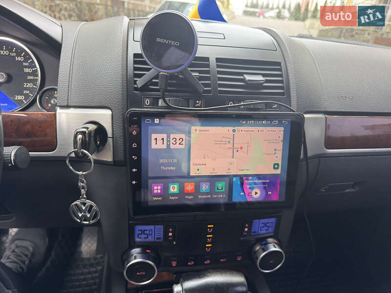 Внедорожник / Кроссовер Volkswagen Touareg 2009 в Львове