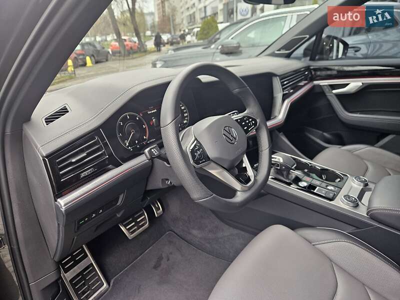 Внедорожник / Кроссовер Volkswagen Touareg 2023 в Киеве