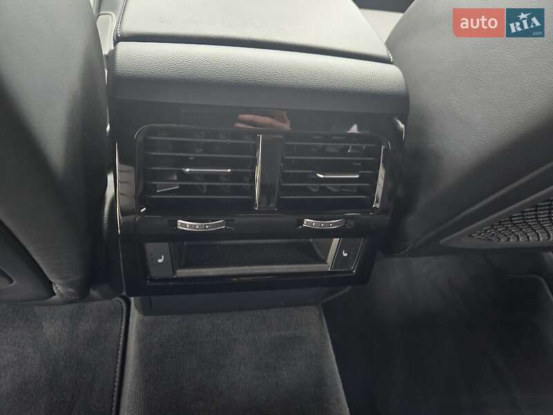 Внедорожник / Кроссовер Volkswagen Touareg 2023 в Киеве