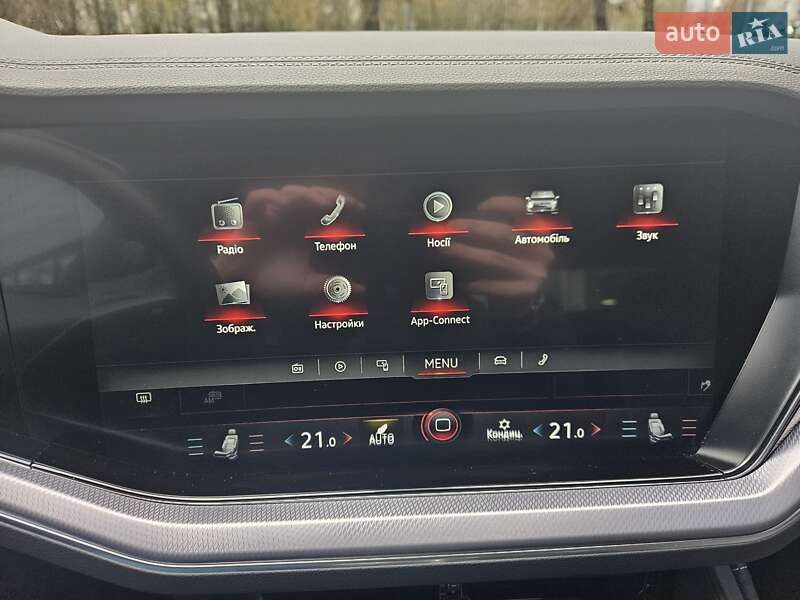 Внедорожник / Кроссовер Volkswagen Touareg 2023 в Киеве