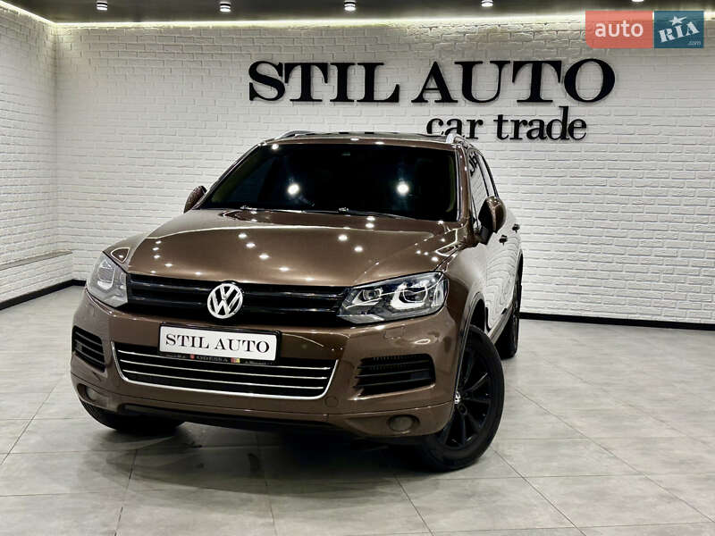 Внедорожник / Кроссовер Volkswagen Touareg 2014 в Одессе