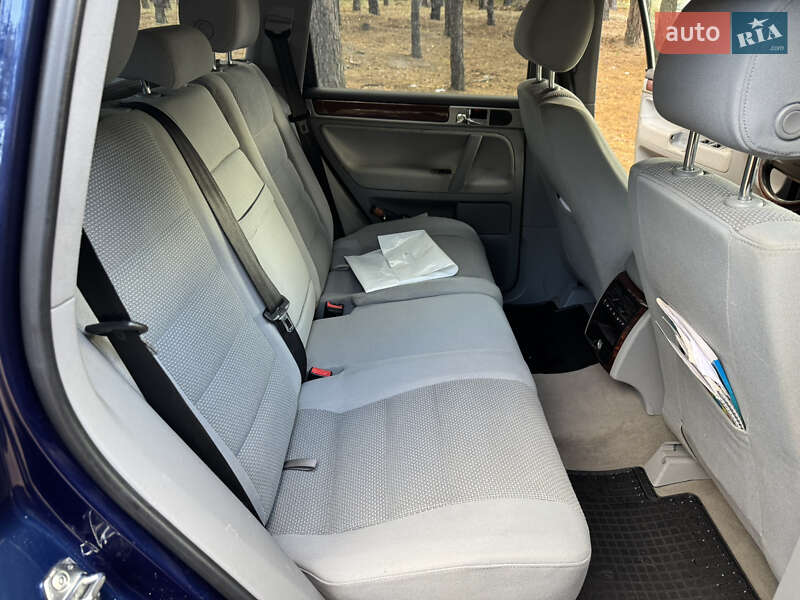 Внедорожник / Кроссовер Volkswagen Touareg 2007 в Киеве