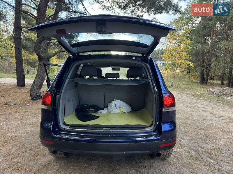 Внедорожник / Кроссовер Volkswagen Touareg 2007 в Киеве