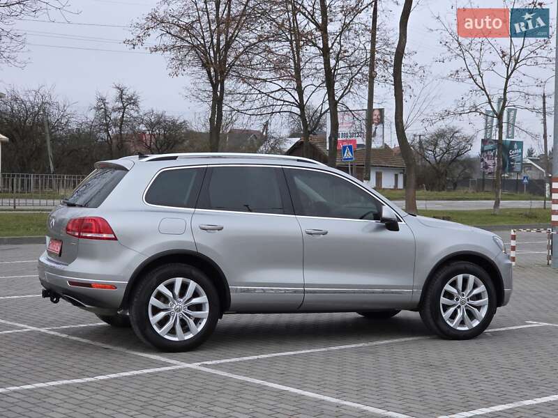Внедорожник / Кроссовер Volkswagen Touareg 2016 в Коломые