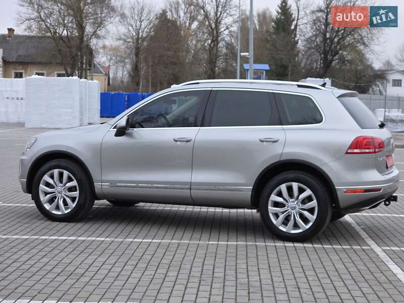 Внедорожник / Кроссовер Volkswagen Touareg 2016 в Коломые
