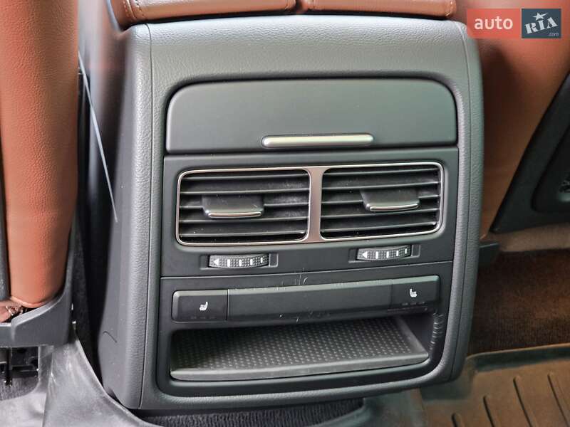 Внедорожник / Кроссовер Volkswagen Touareg 2016 в Коломые