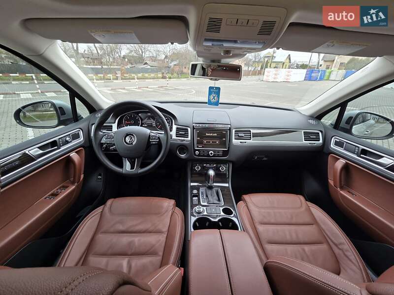 Внедорожник / Кроссовер Volkswagen Touareg 2016 в Коломые