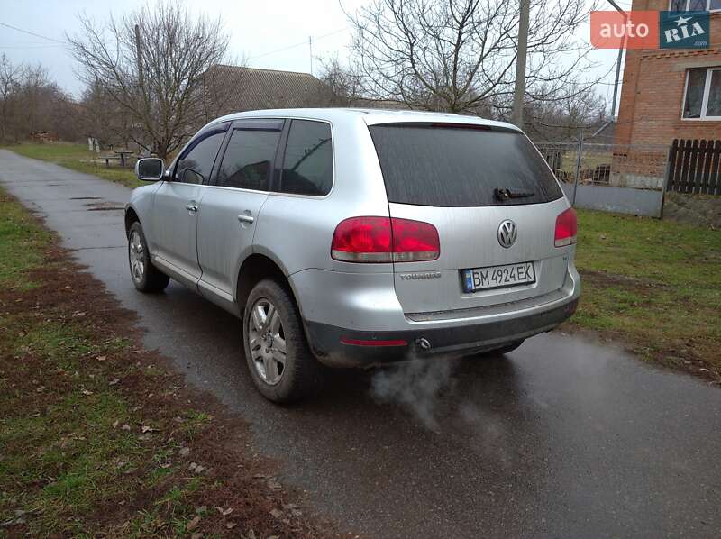 Внедорожник / Кроссовер Volkswagen Touareg 2005 в Ромнах